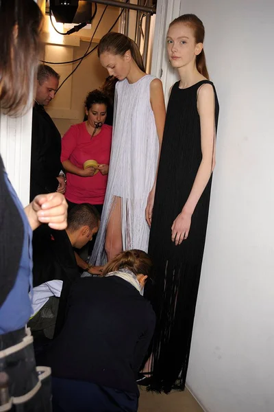 Look 28
